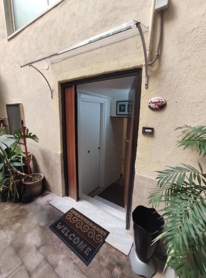 Casa Vacanze Angelica Salerno Buitenkant foto